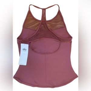 Alo yoga elite tank S grenache  NEW